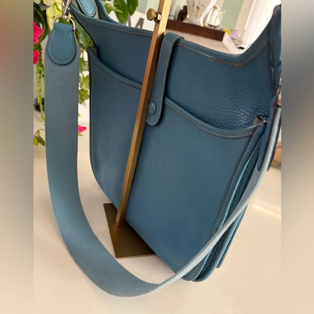Hermes Evelyne Bag Gen III Clemence PM Blue ~ Beautiful Preloved Condition - Picture 6 of 14